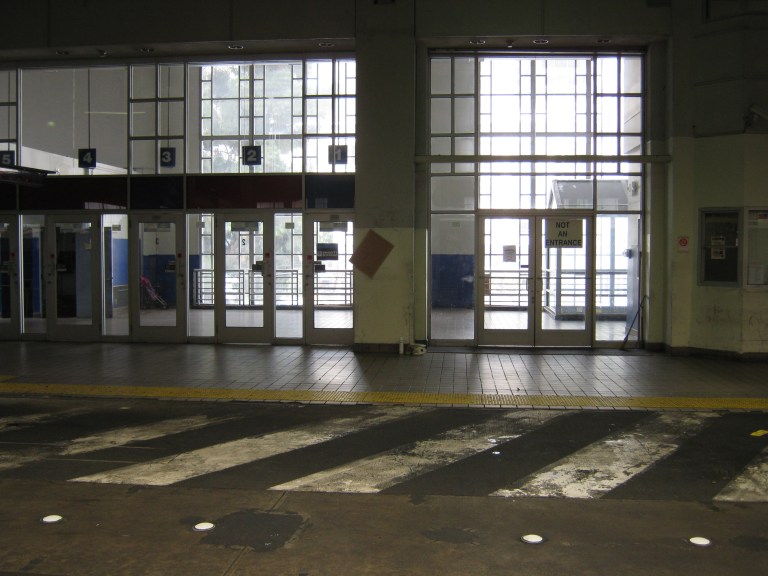 TerminalNEntrance1use